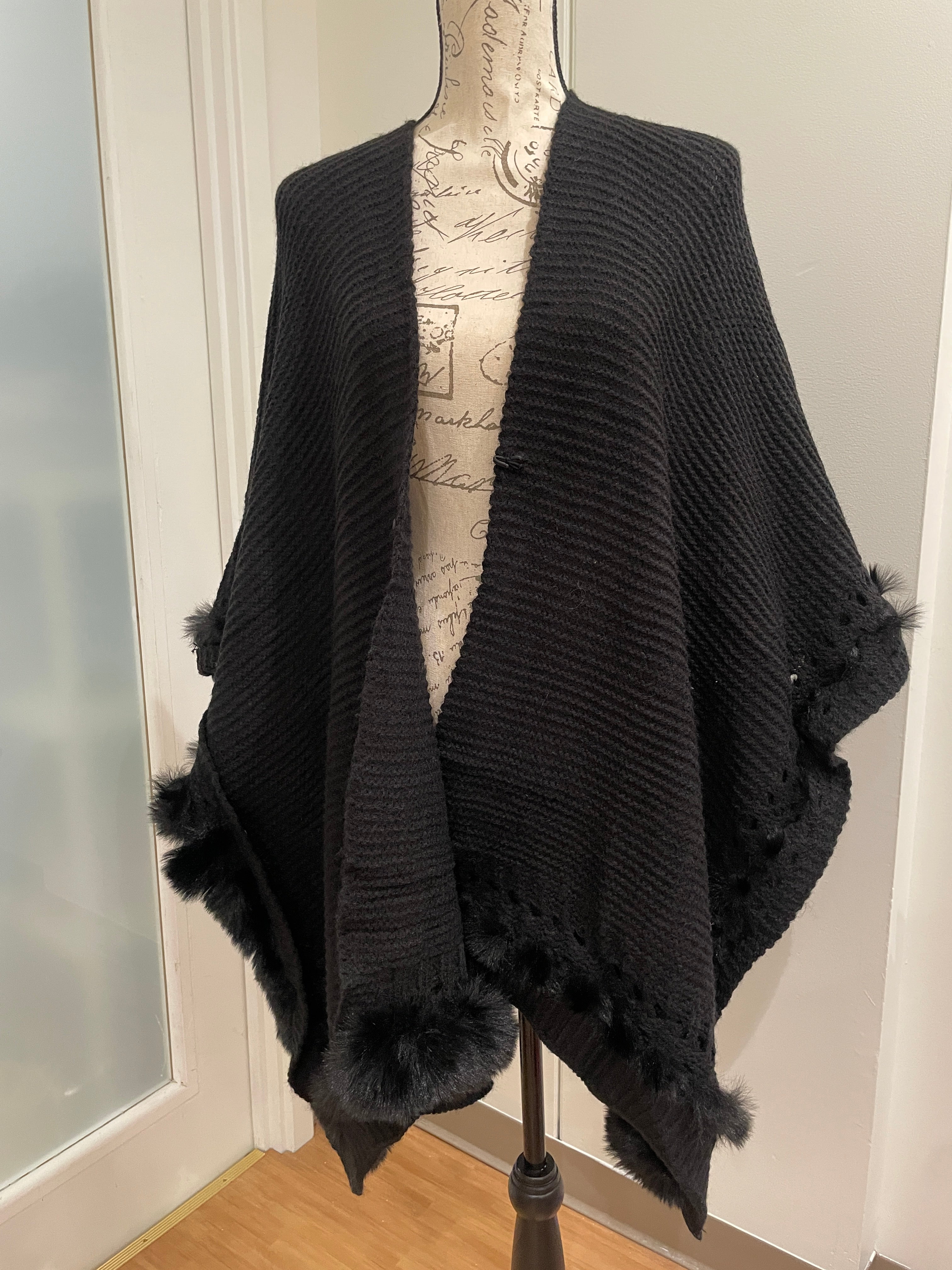 Elegant Faux Fur Trim Shawl
