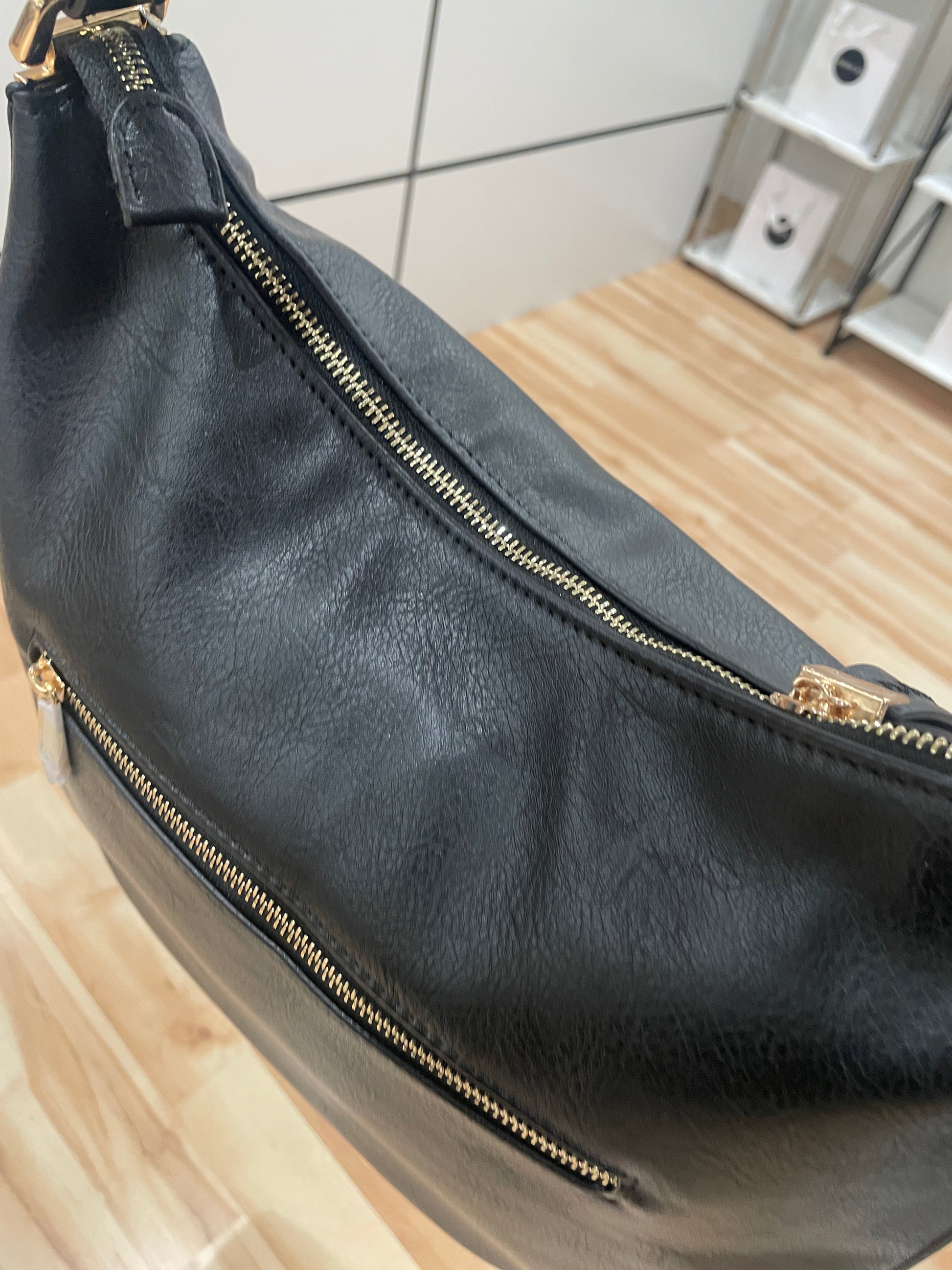 Madison Collection - Large Hobo Bag (Black)