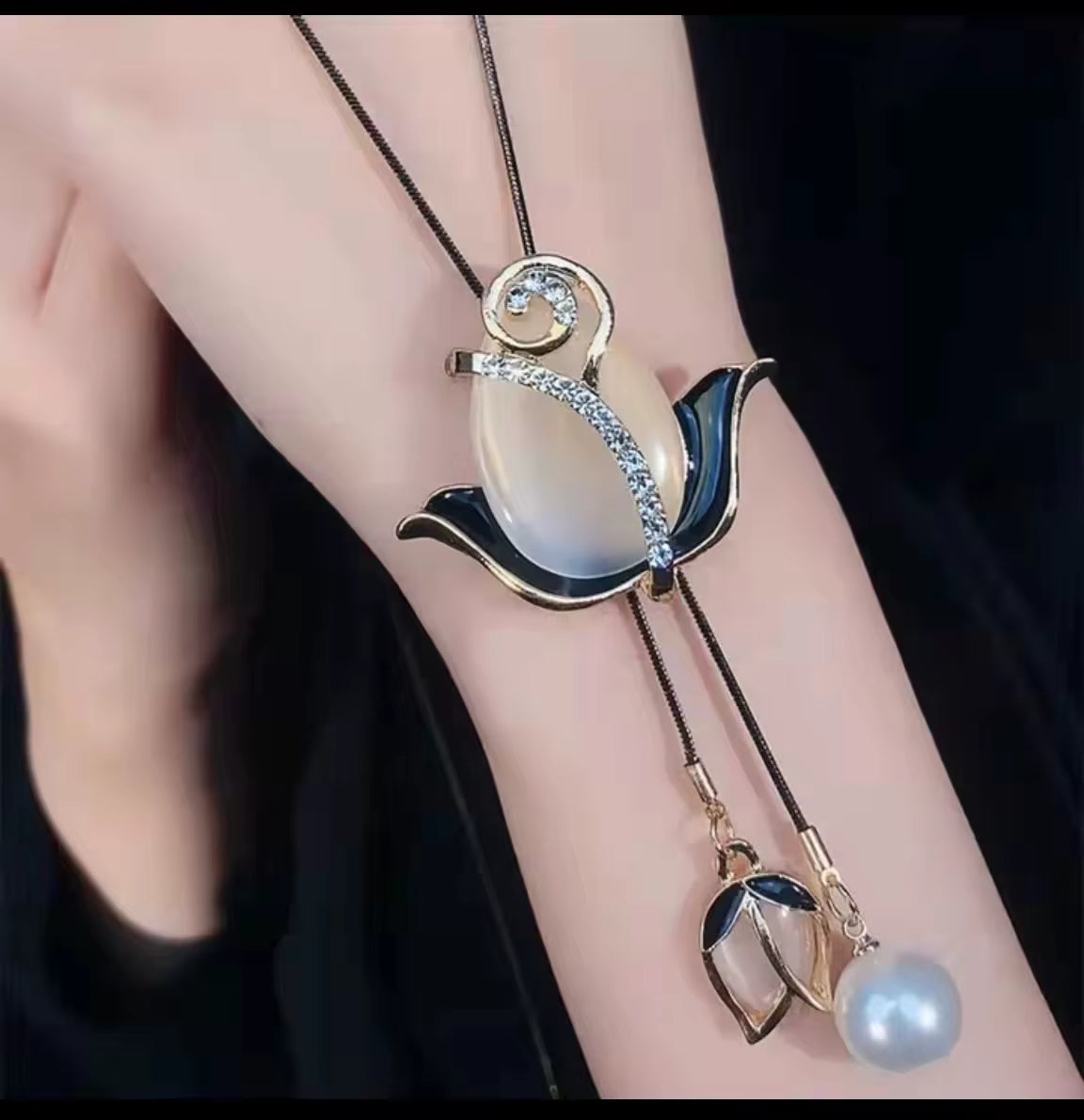 Holiday Sparkle Pendant Necklace